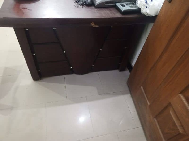 3 Tables for sale 3