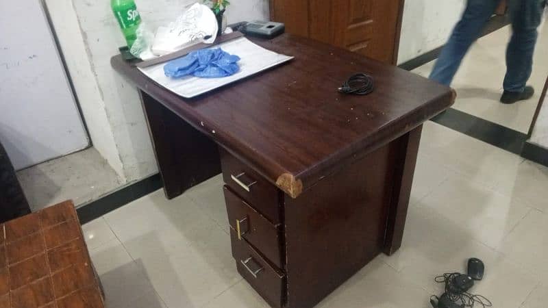 3 Tables for sale 4