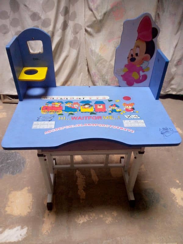 kids study table for sale 1