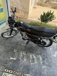 Honda cg125 SE gold edition