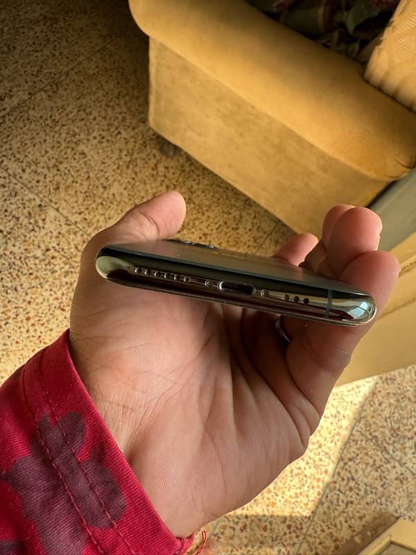 iphone 11 pro non pata JV 256gb RS 65000 5