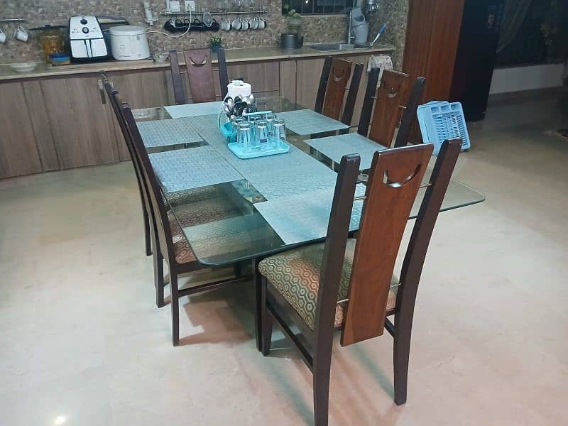 Dinning Table with Six Chairs 0