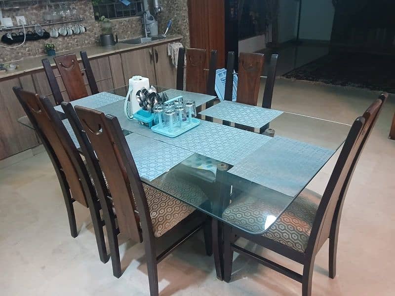 Dinning Table with Six Chairs 1