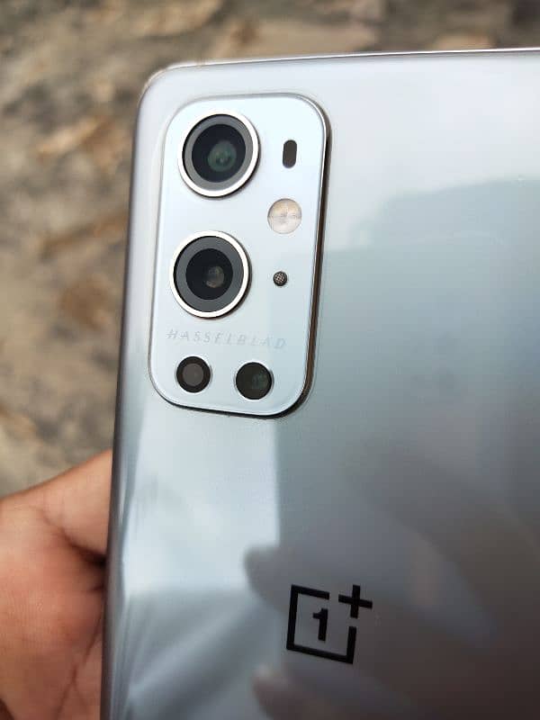 OnePlus 9 pro 5G- 12+4=16GB 256GB 1