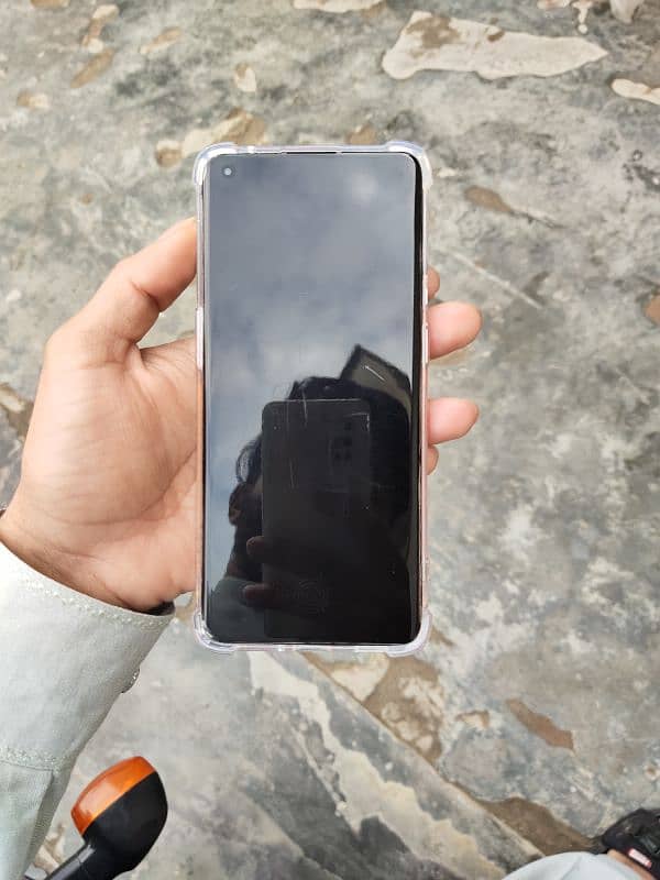 OnePlus 9 pro 5G- 12+4=16GB 256GB 12