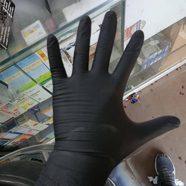 Nitrile gloves black 4