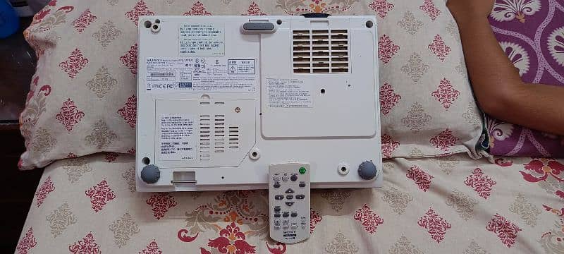 Sony Projector VPL-DX100 0