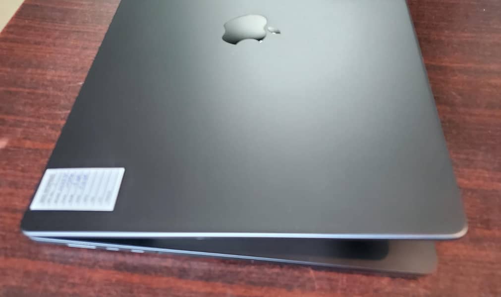 MACBOOK M3 PRO 16" 18GB RAM , 512GB SSD SPACE BLACK 3