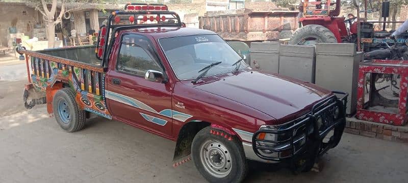 Toyota Hilux 1991 9