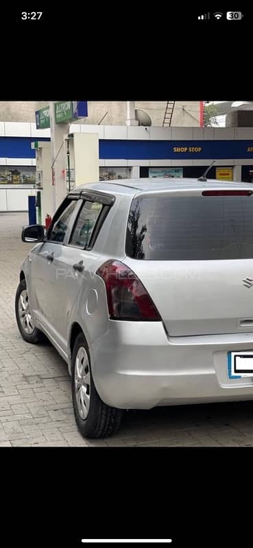 Suzuki Swift DX 1.3  2012 8