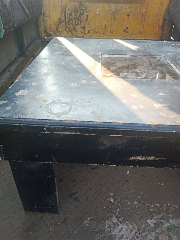 center Table for sale in good condition 3