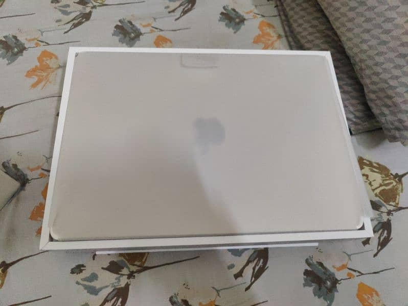 Macbook Air 2024 M3 16/256 2