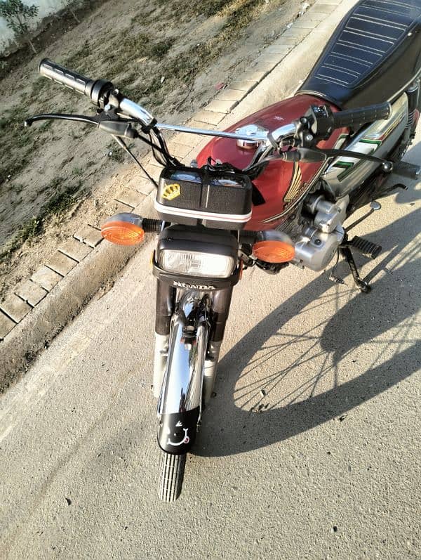 Honda 125 salf new condition 9000km chali hain 2