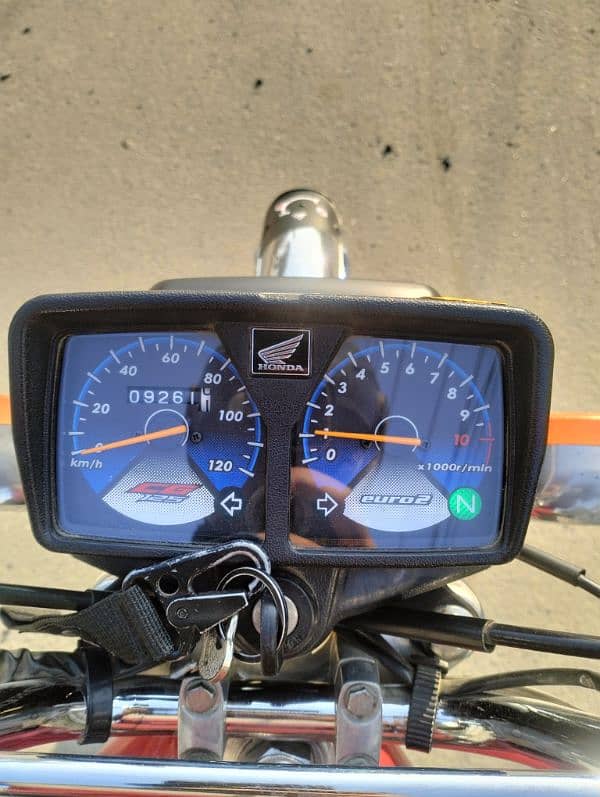 Honda 125 salf new condition 9000km chali hain 3