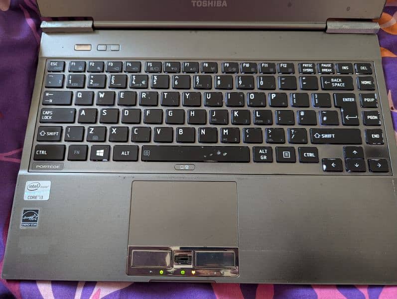 Toshiba PORTEGE Z930 6