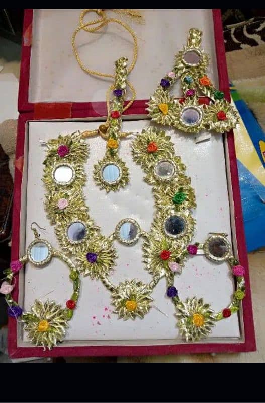 Gotta mirror jewelry set 1