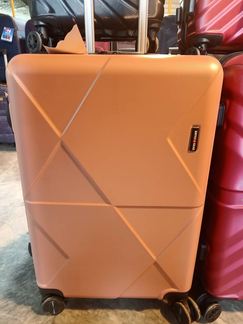 Luggage/suitcase (medium) 7