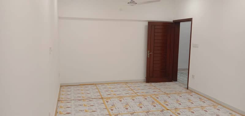 newly renovated bunglow KDA extention with car parking 1+3 bed room independent 7