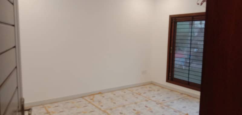 newly renovated bunglow KDA extention with car parking 1+3 bed room independent 9