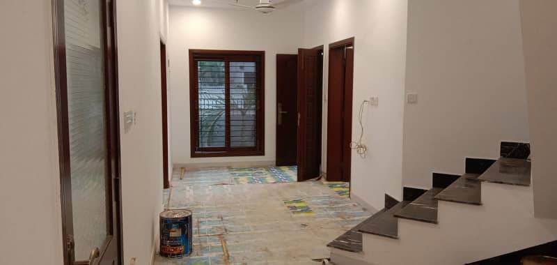 newly renovated bunglow KDA extention with car parking 1+3 bed room independent 12