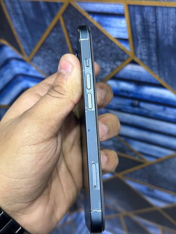 IPhone 13 256gb fu display msg 7