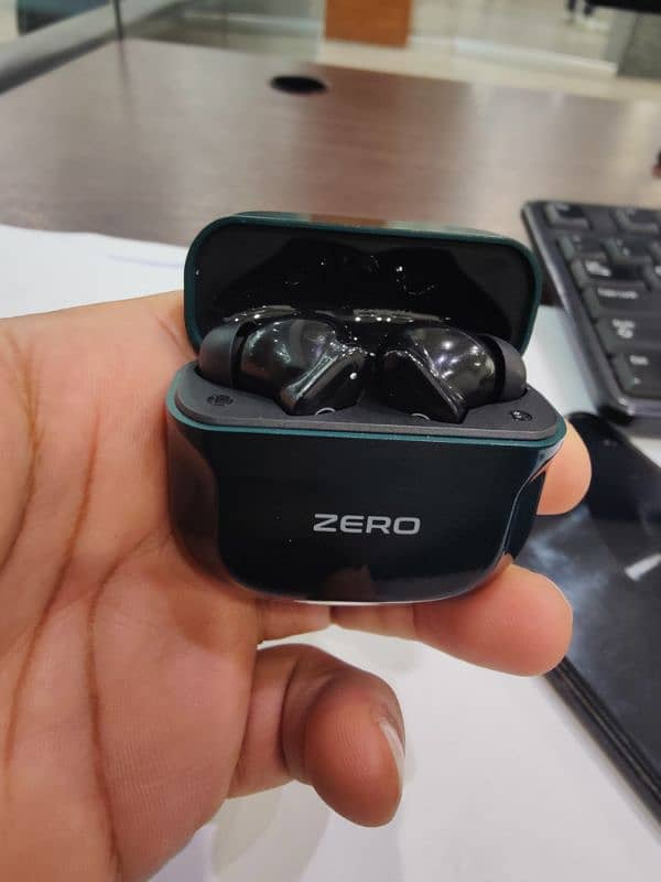 zero Quantum Earbuds 0