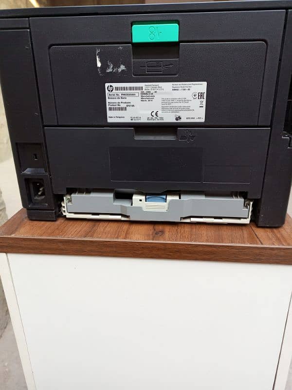 Hp laser jet pro 400 M401d 1