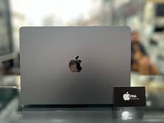 Macbook Air M2 Chip 8/256GB 15 Cycles Used