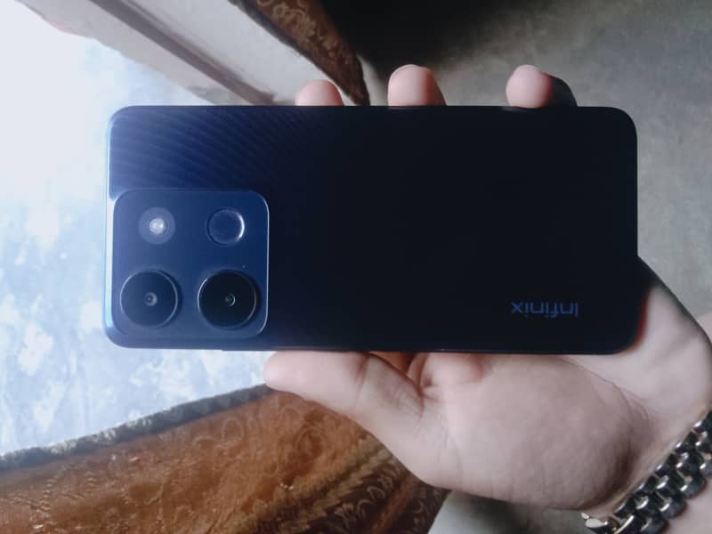 Infinix smart 7, Price :17000 0