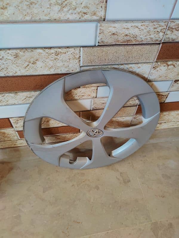 toyota prius wheel cover 0