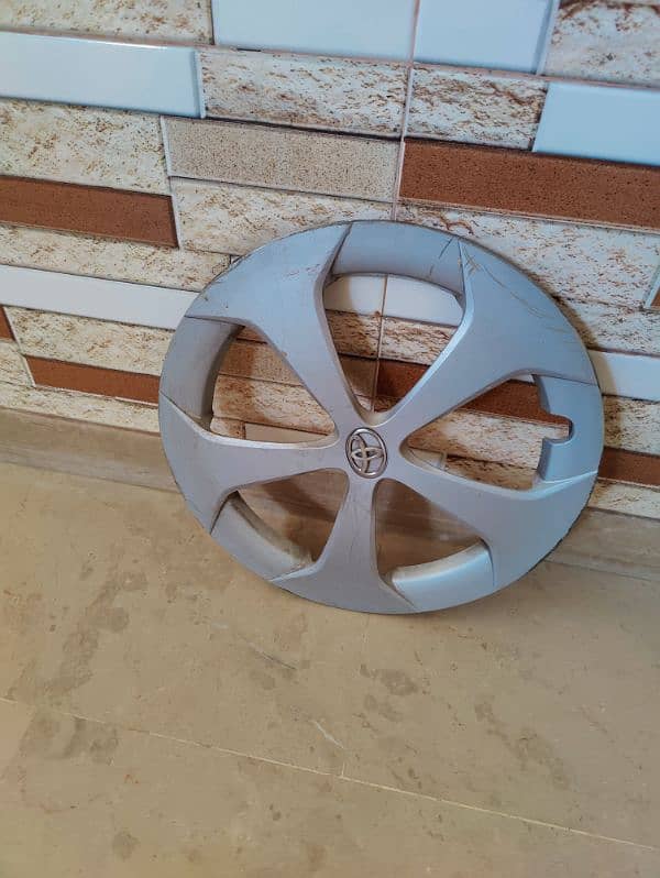 toyota prius wheel cover 2