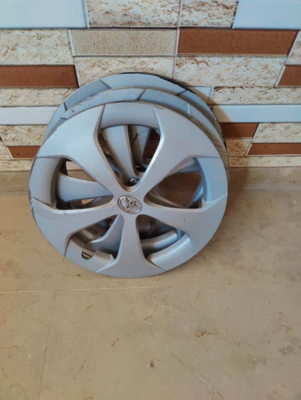 toyota prius wheel cover 3