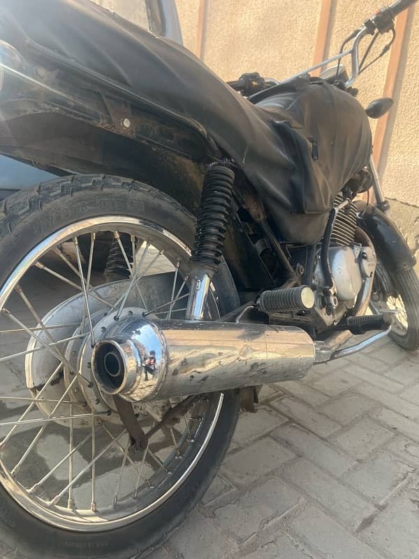 Suzuki GS-150 urgent sale 4