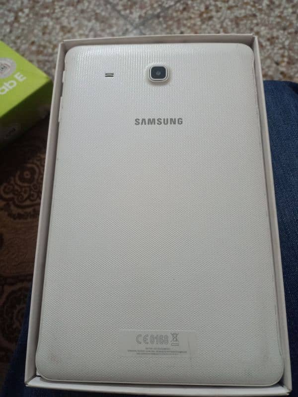 samsung galaxy tab E 0