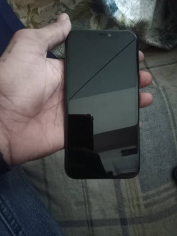 change iPhone 11 ha 64 gb ha panel change ha but Face ID ok ha 3