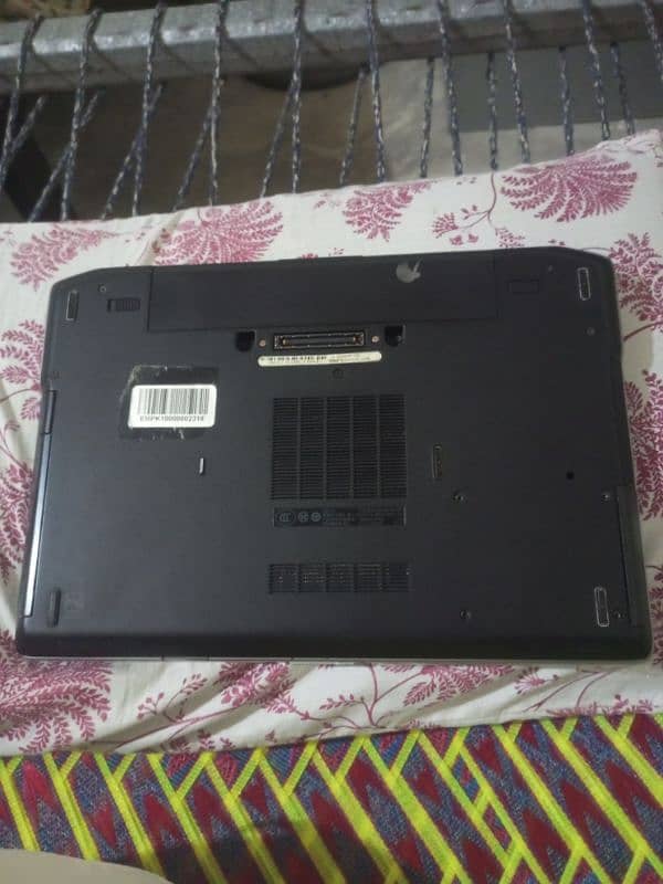 dell latitude e6420  good condition everything working 0