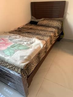 100% wood easy to set up strong single bed