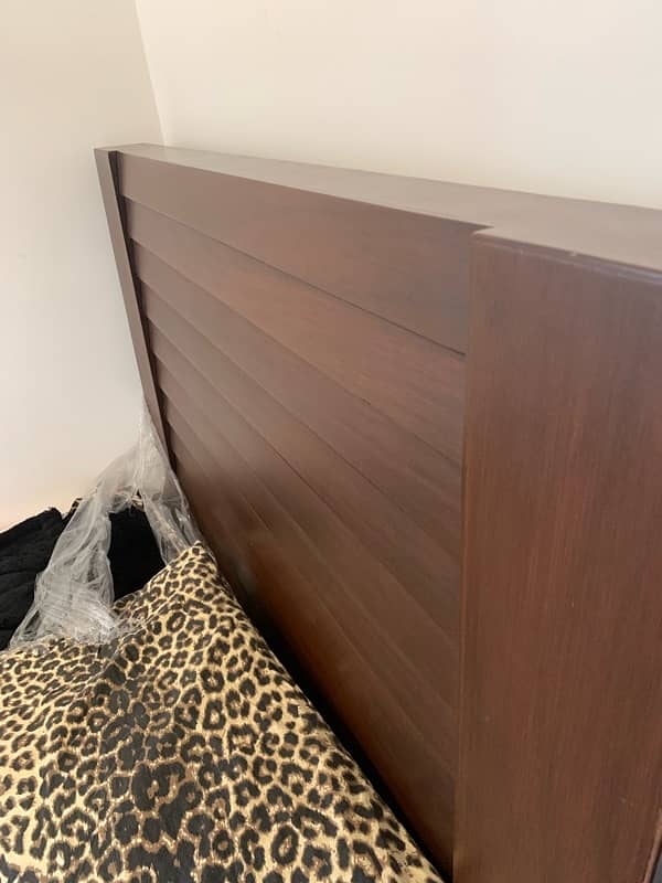 100% wood easy to set up strong single bed 1