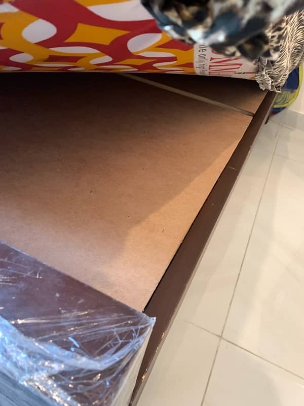 100% wood easy to set up strong single bed 4