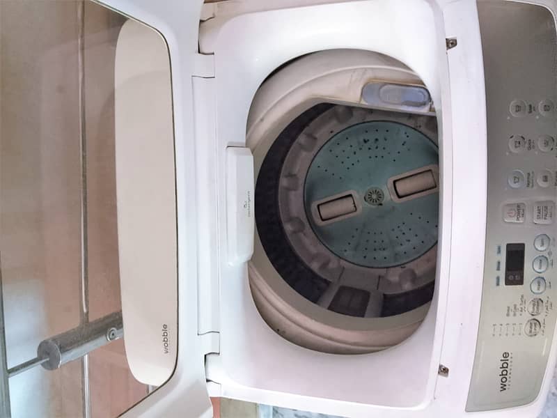 Samsung Fully Automatic Top Load Washing Machine (Model: WA70H4200SW) 2