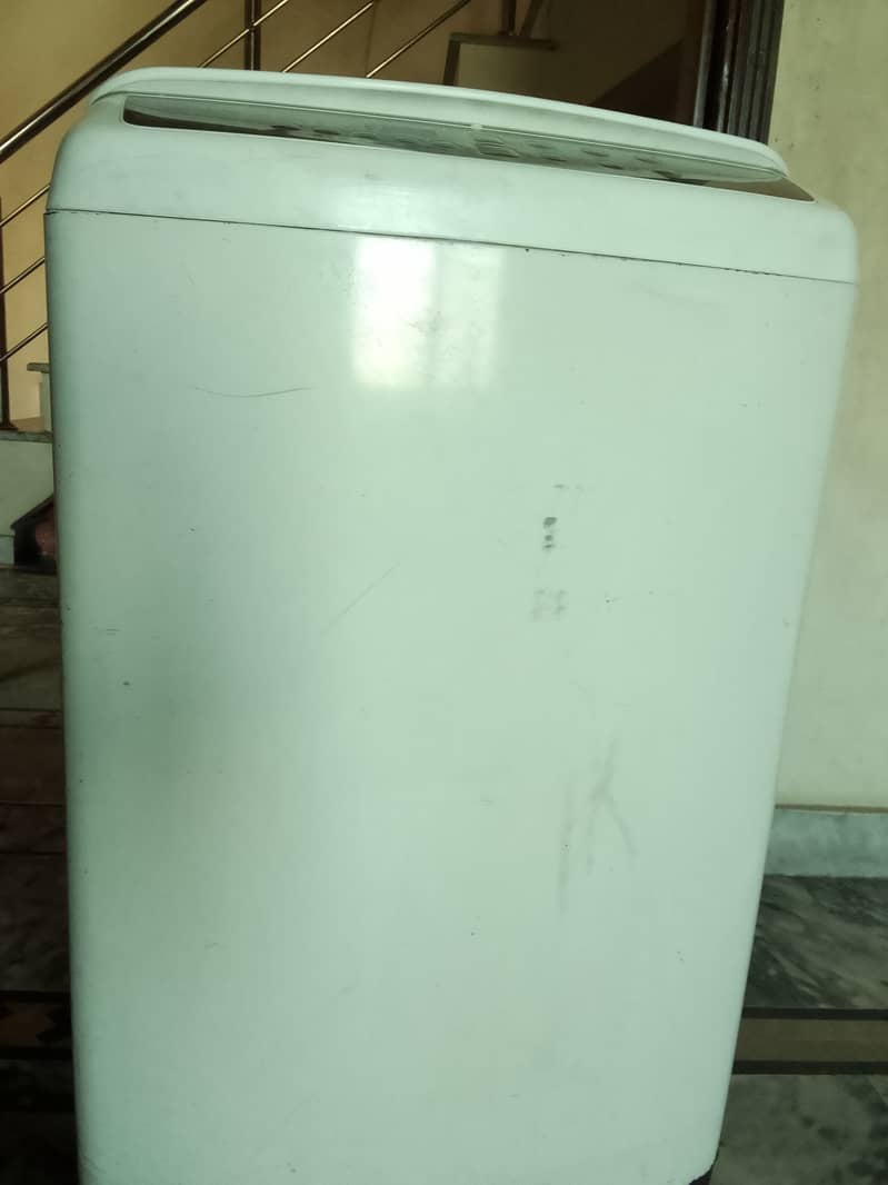 Samsung Fully Automatic Top Load Washing Machine (Model: WA70H4200SW) 3