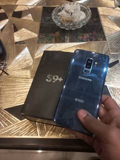 s9 plus with box