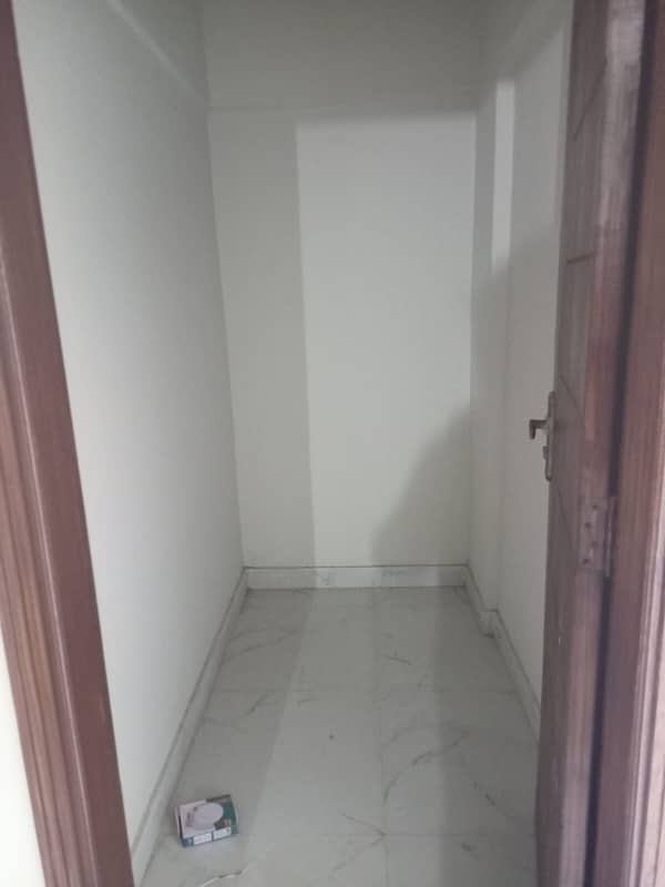 2 BED DD FLAT (ROYAL 8 ICON) FOR SALE IN GULSHAN E IQBAL 13 D 2 5