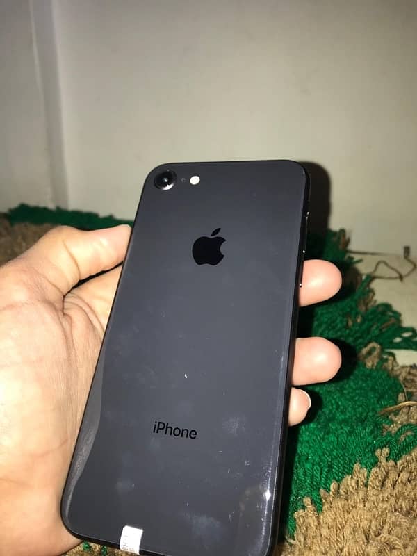 Iphone 8 (64 GB PTA approved ) 1