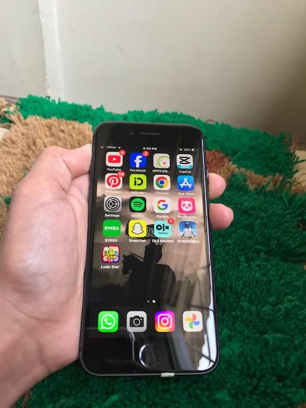 Iphone 8 (64 GB PTA approved ) 3