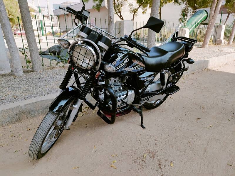 Suzuki GS 150 SE 2022 condition 10/9 incurred till oct 2025 1