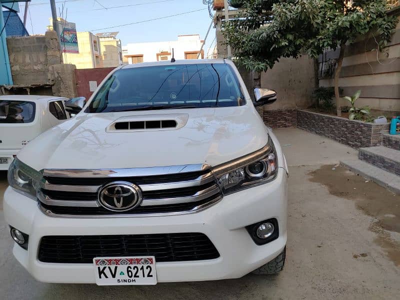 Toyota Hilux Revo V 2017 6