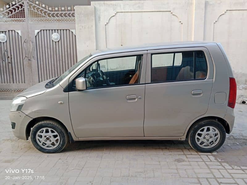 Suzuki Wagon R 2018 16