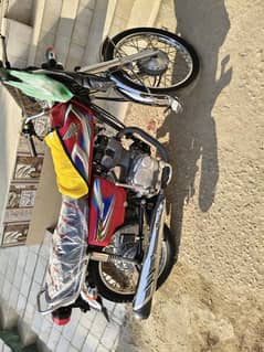 Honda 125 vip condition koi kam nhi Munasib qimat 165