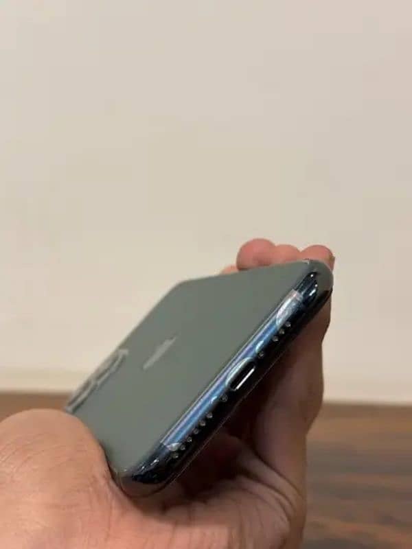 IPHONE 11 PRO /  PTA OFFICIAL / 256 GB / EXCHANGE 4